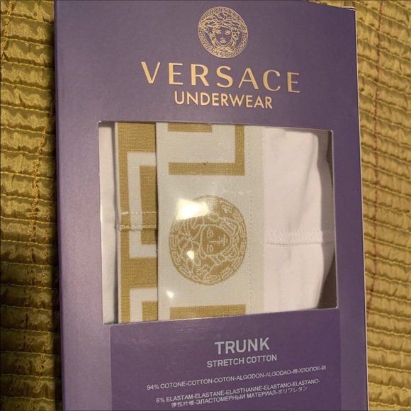 VERSACE - Picture 7 of 7